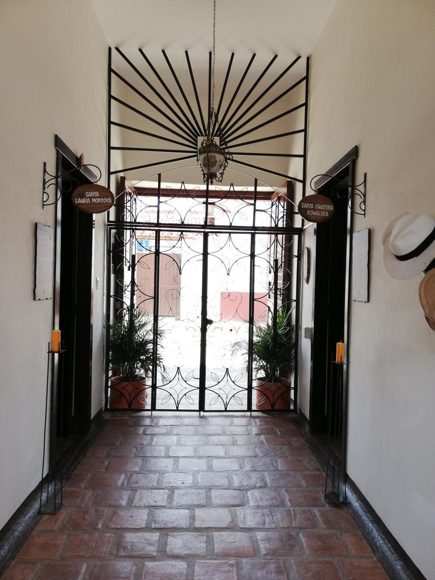 Hotel Casa Claustro De 사포토카 외부 사진